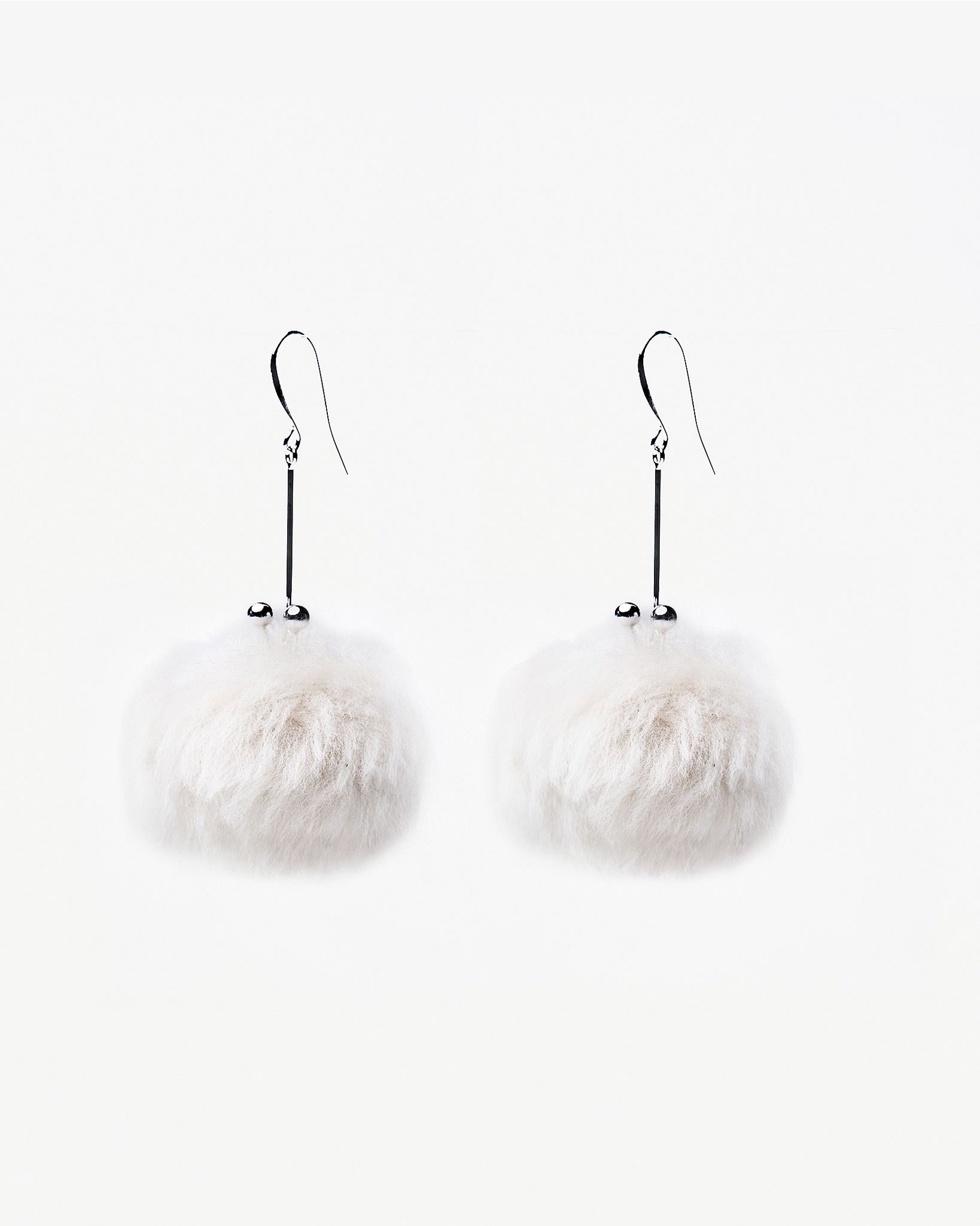 Motchiri Fluffy Lamb Fur Drop Earring