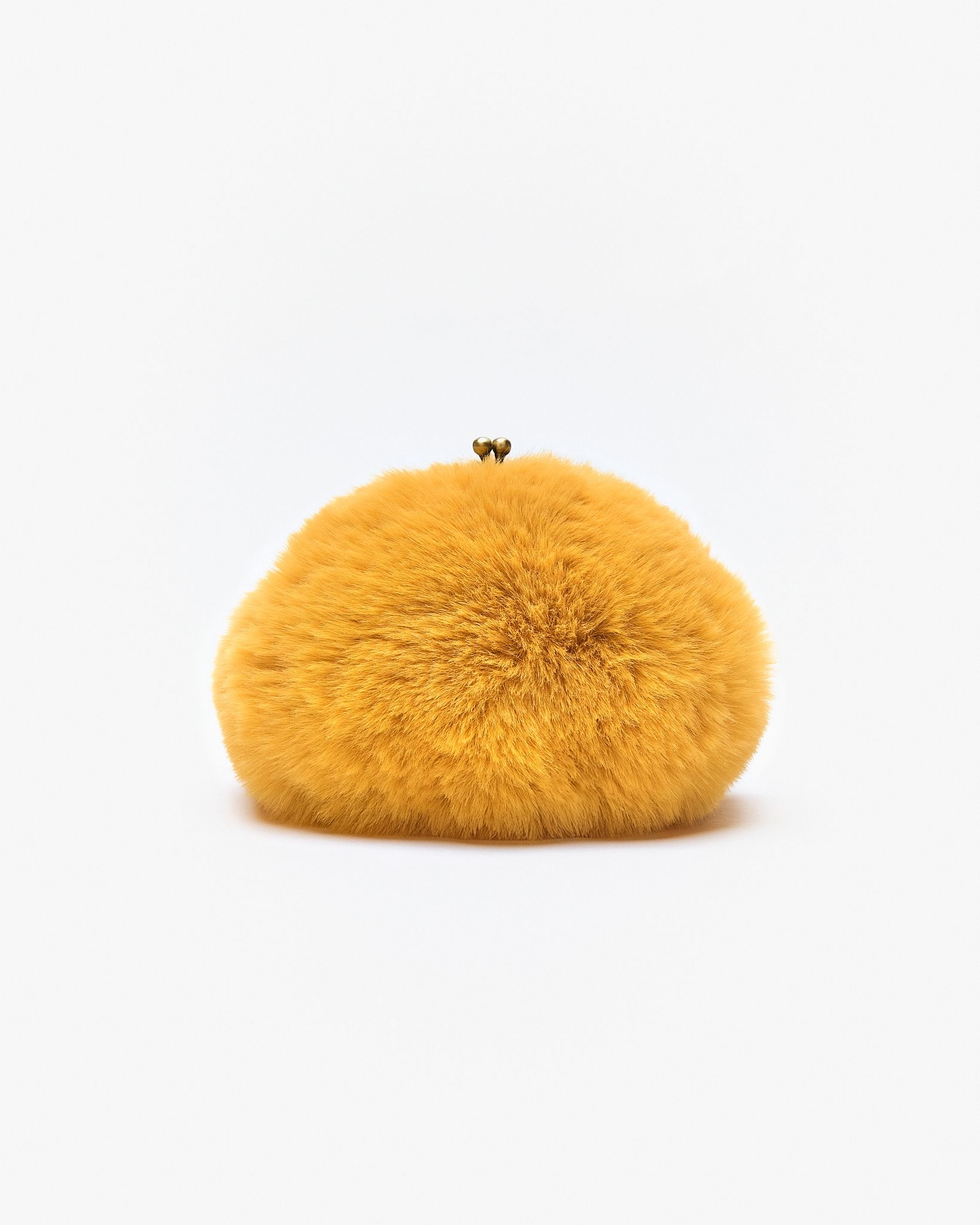 Motchiri Round Fluffy Mini Bag