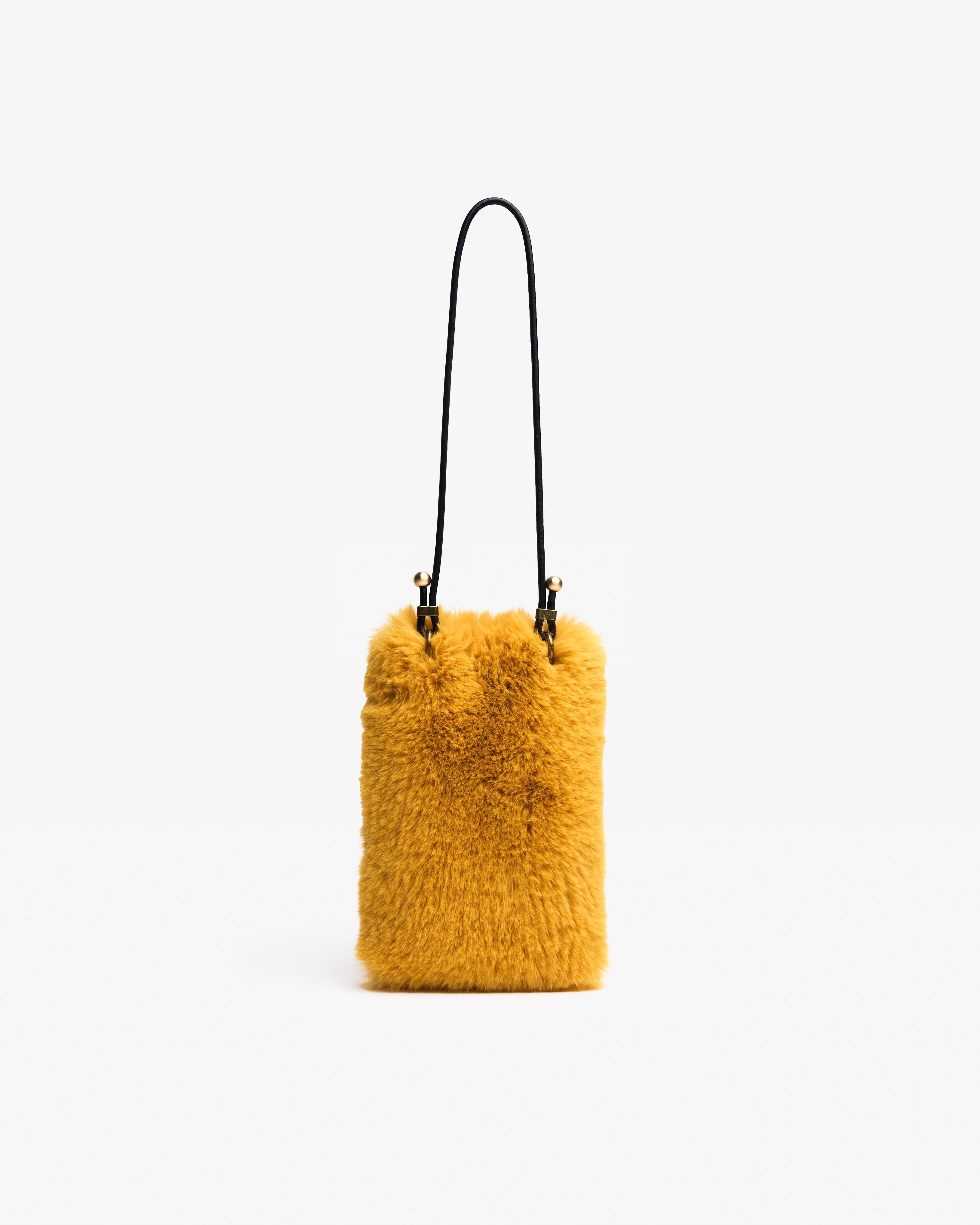 Motchiri Fluffy Shoulder Phone Bag