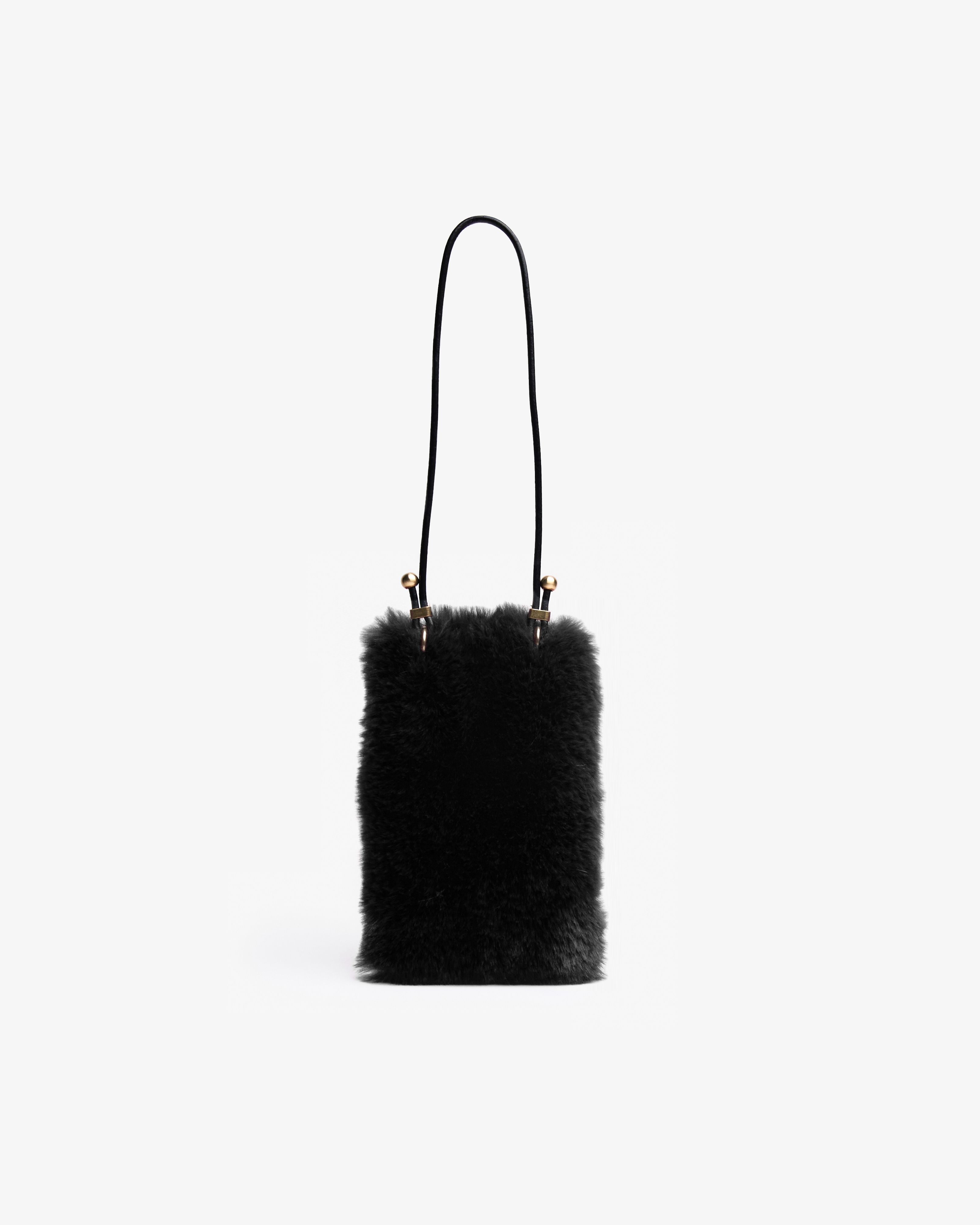 Motchiri Fluffy Shoulder Phone Bag