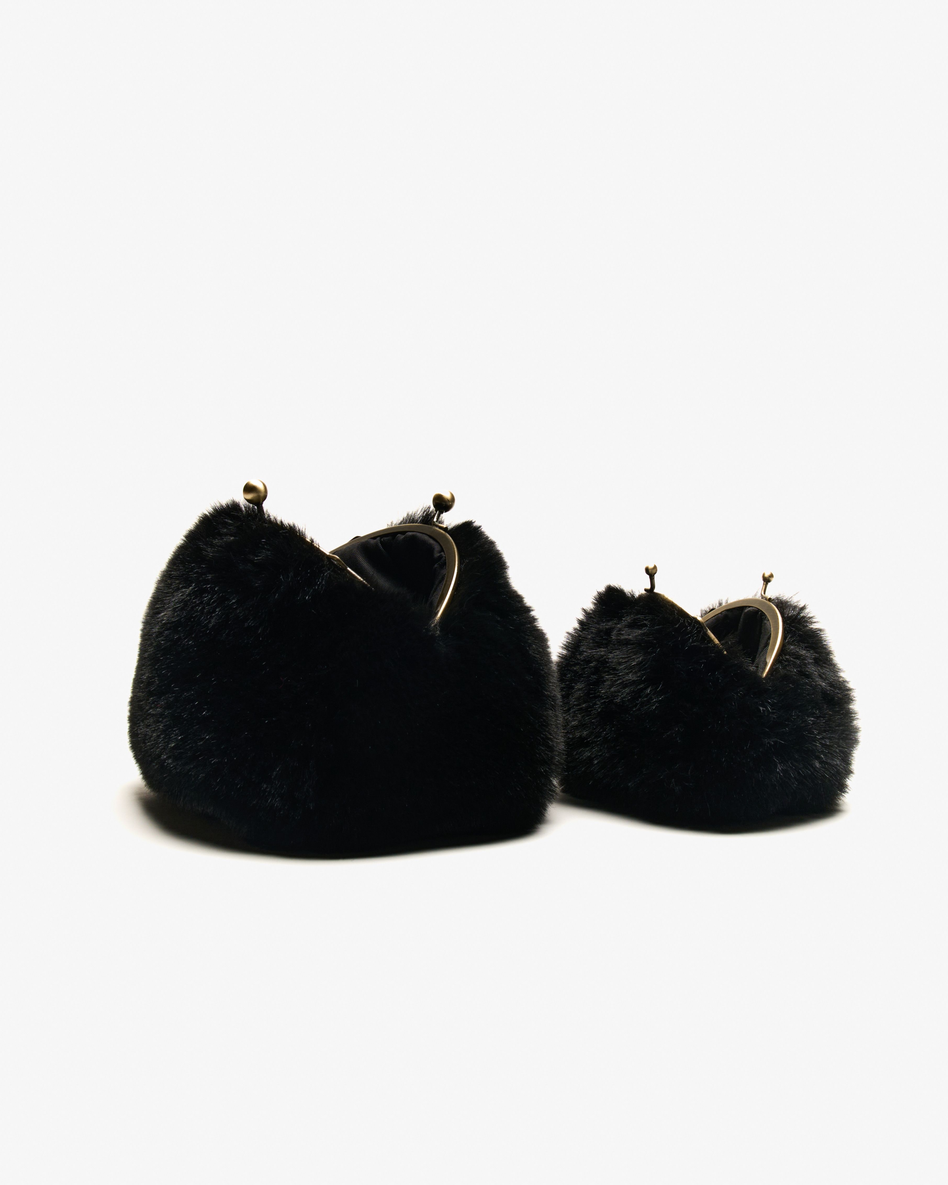 Motchiri Round Fluffy Medium Mini Bag